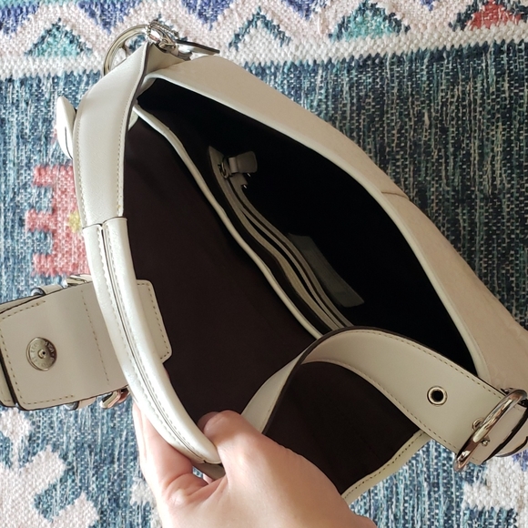 Coach purse - Picture 4 of 6